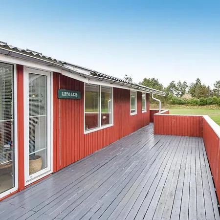 Beautiful In W/ Wifi And 4 Bedrooms Holiday home *
