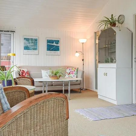 Holiday home Beautiful In W/ Wifi And 4 Bedrooms *