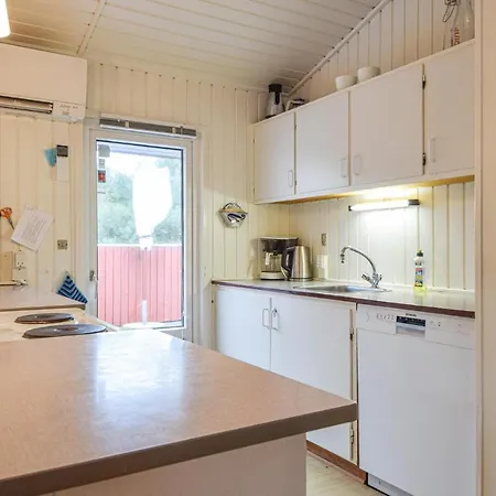 Holiday home Beautiful In W/ Wifi And 4 Bedrooms Blavand